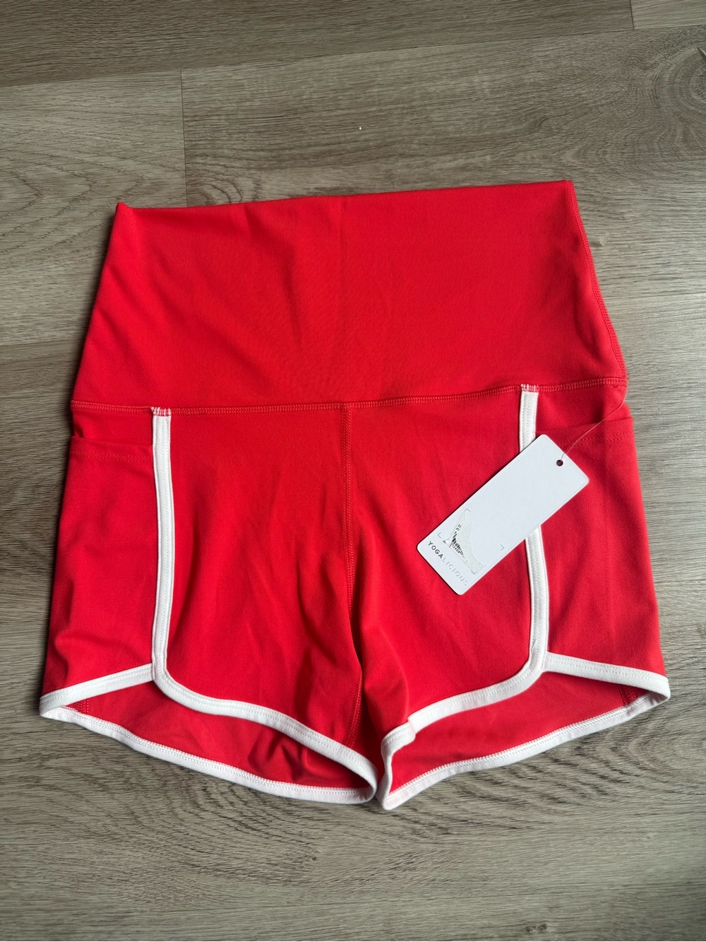 NWT Yogalicious Lux Summer Flair Bike Shorts Size M